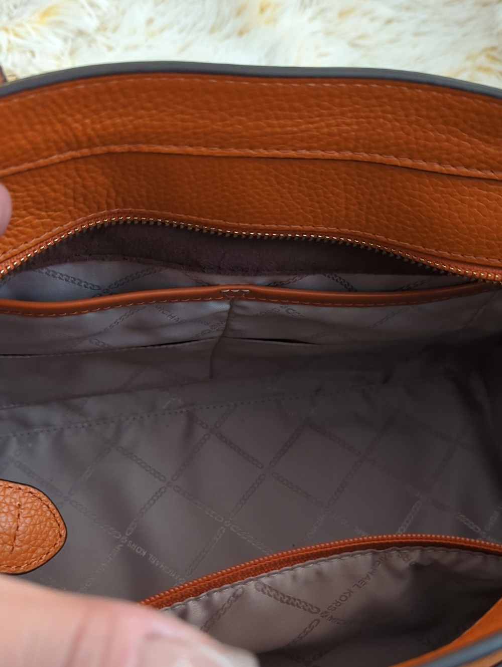 ❣️👜Michael Kors Nouveau Hamilton Leather Satchel in Burnt Orange👜❣️ - Picture 7 of 10